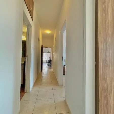 Διαμέρισμα Urban Retreat - Your Ideal Getaway In